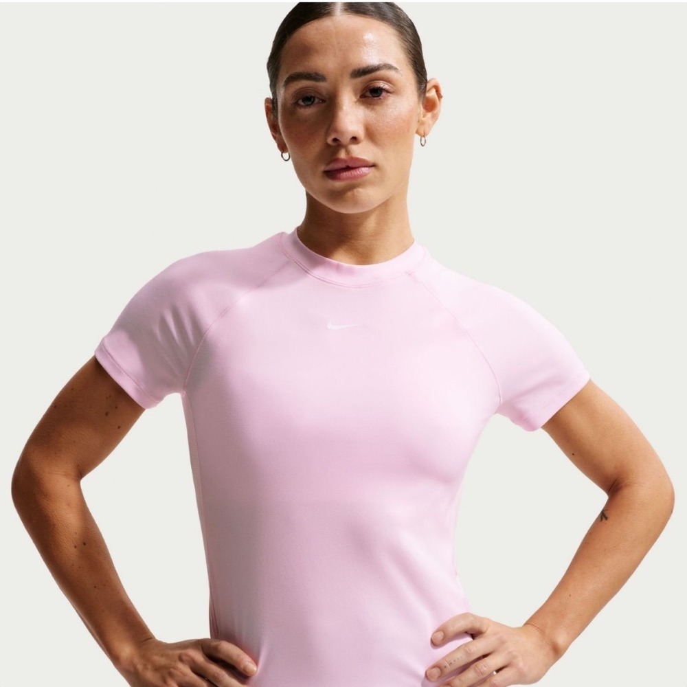 Nike Pro Dri-FIT T Shirt Short Sleeve Women Size Medium Pink Athletic Top
